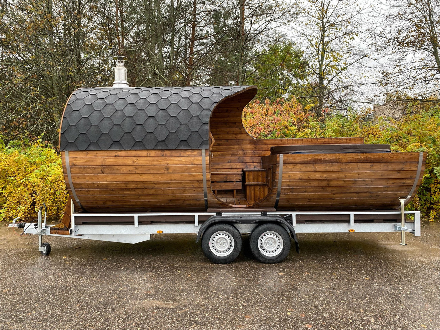 Luxury Thermowood Mobile Sauna & Hot Tub on Traile - UK Mobile Saunas