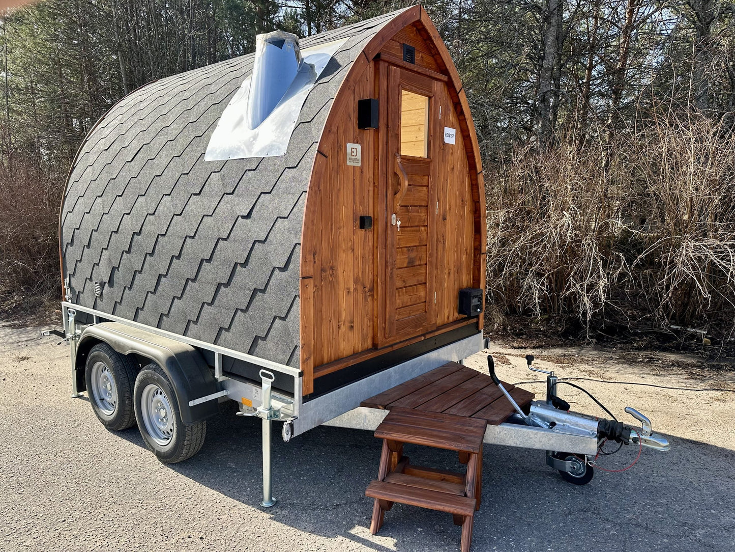 Iglu Mobile Sauna – Compact, Stylish & Ready for Adventure - UK Mobile Saunas