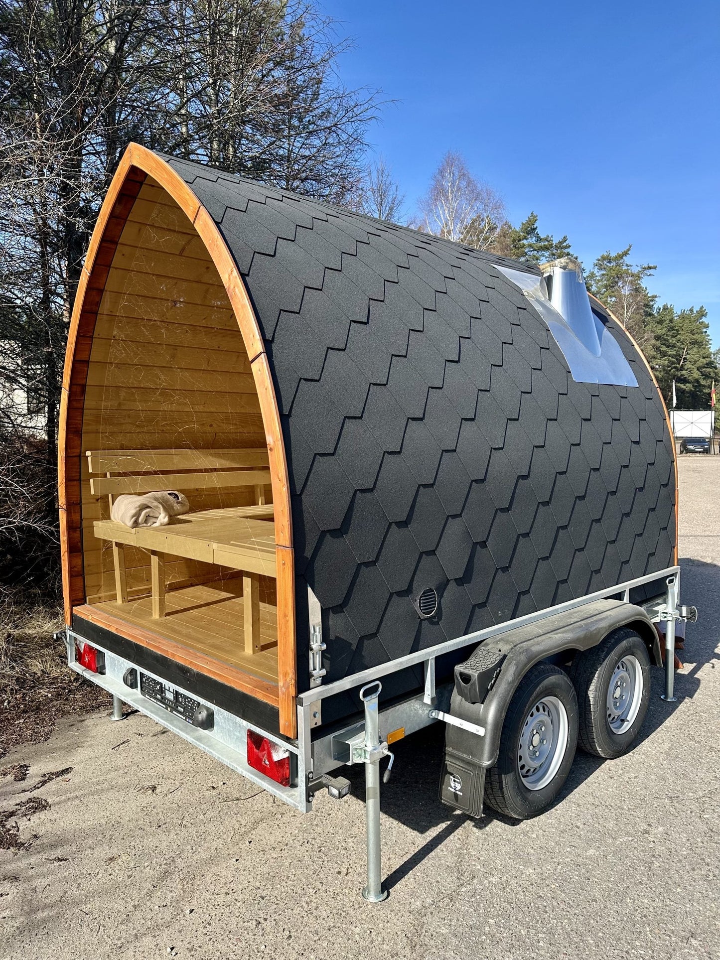Iglu Mobile Sauna – Compact, Stylish & Ready for Adventure - UK Mobile Saunas
